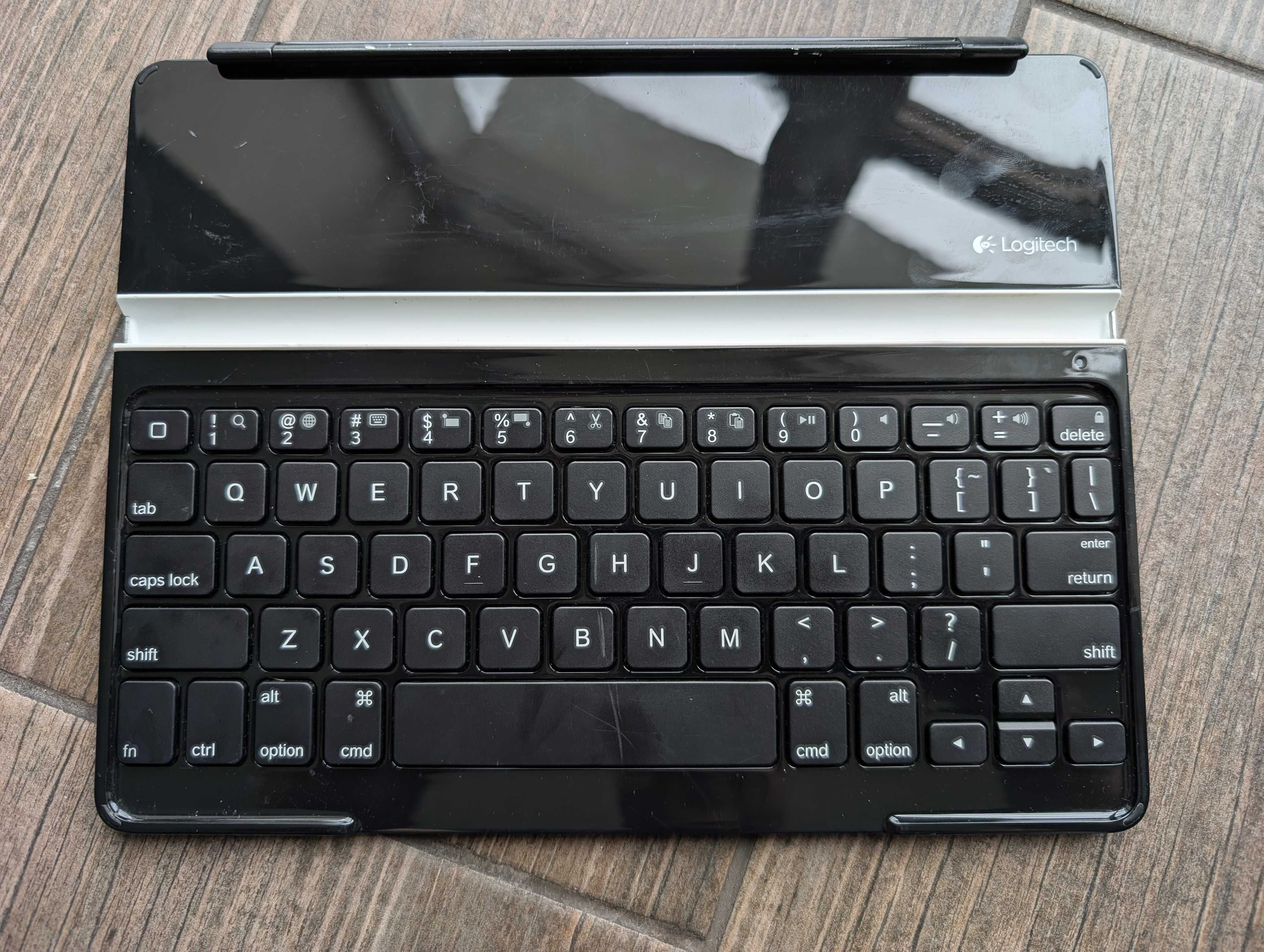 Bluetooth клавіатура Logitech Ultrathin Keyboard для  iPad 2 і  iPad 3
