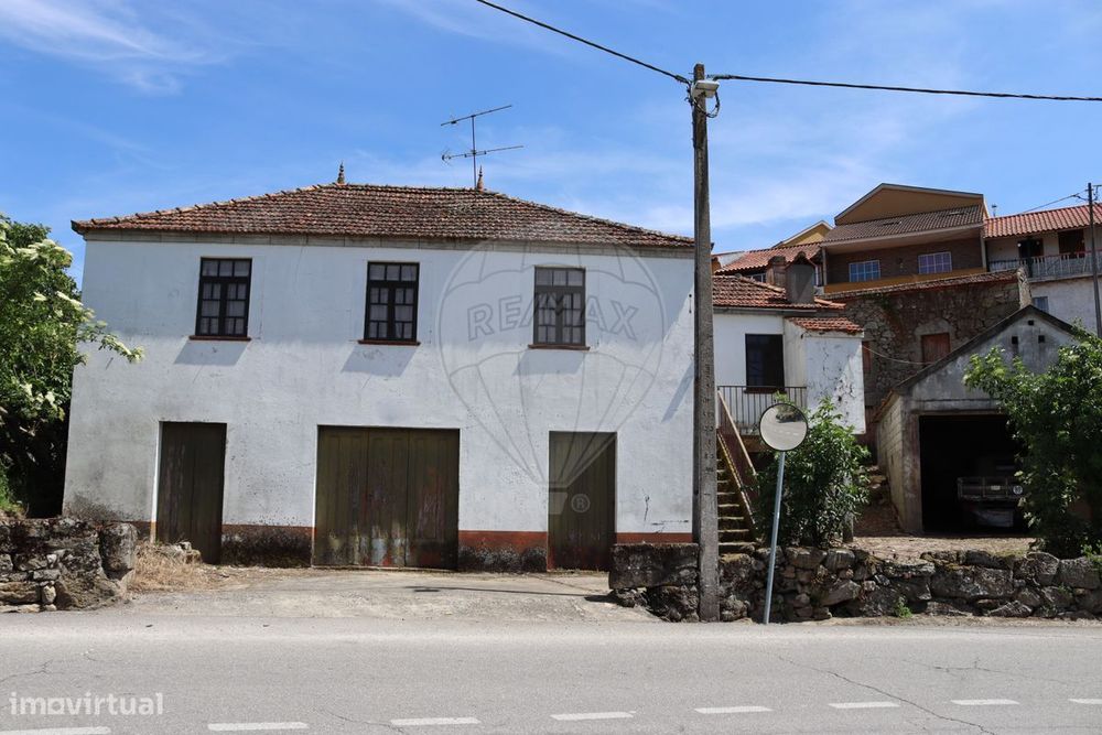 Moradia T4 para venda