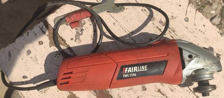 Угловая шлифовальная машина Fairline FWS 1256 (Болгарка) 900Вт