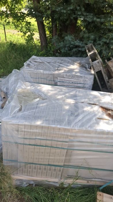Sprzedam 11 m2  gresu ceramicznych 60x60 2 cm gruby toscania