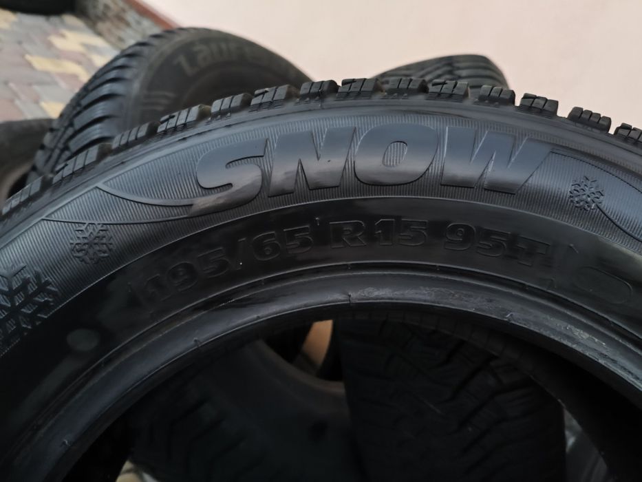 Зимова гума 195/65 R15 комплект шин резини