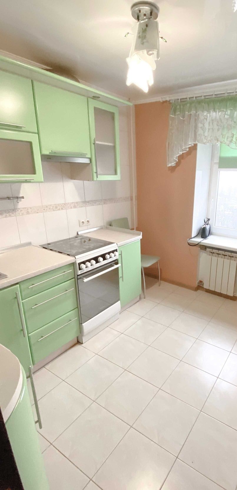 Продам! 3 х комнатная квартира, ж/м Красный Камень/Покровский/Парус