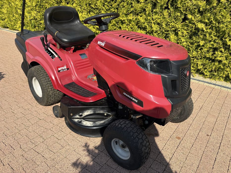 Traktorek z koszem MTD silnik B&S 13 hp.