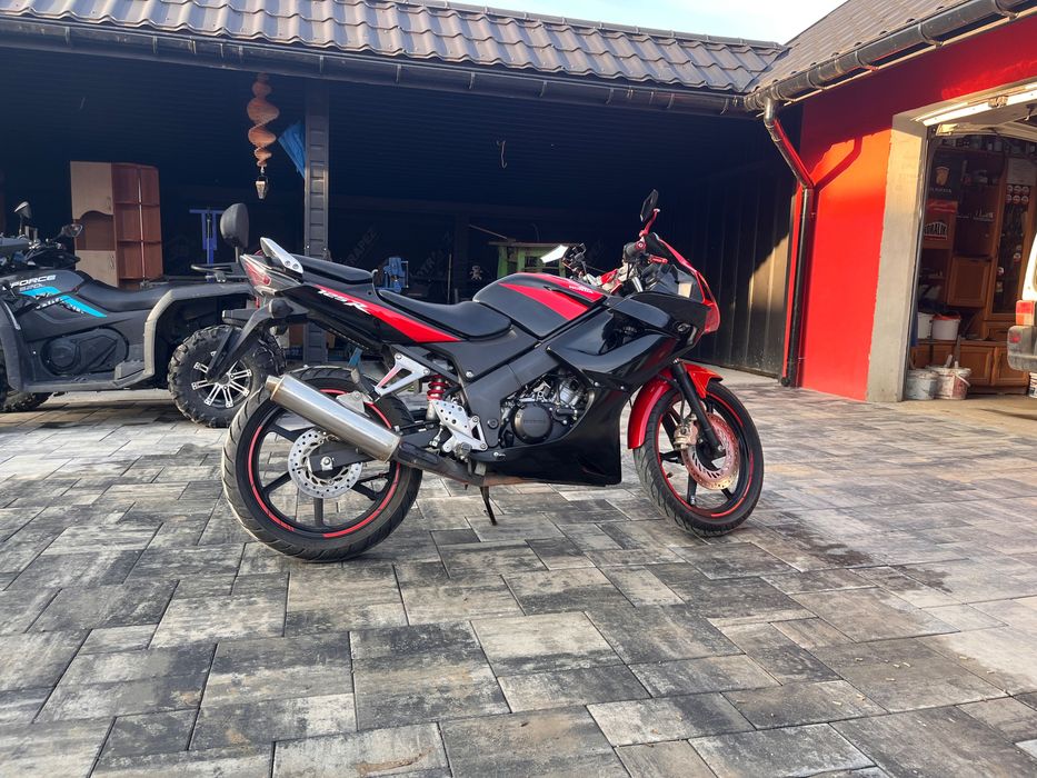 Honda CBR 125R jc39 2010r (+Ledy)