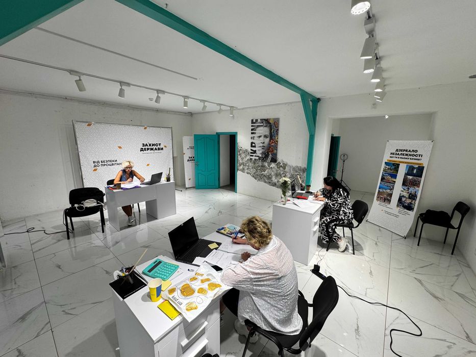 Центр Маріупольська 180 кв.м. фасад дорогий ремонт класна локація