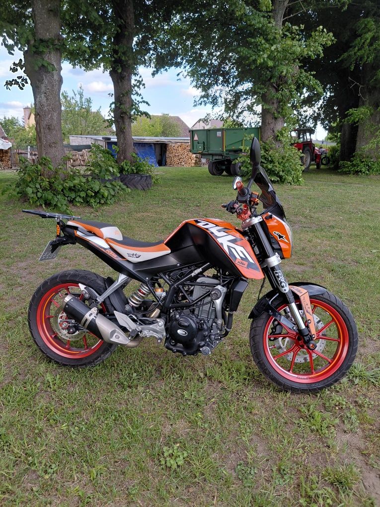 KTM Duke 390 zarejestrowany na 125. Polecam