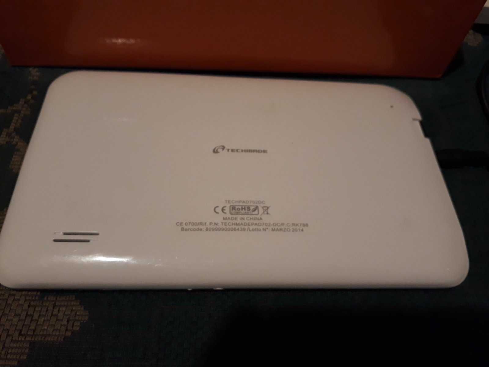 Планшет  TechPad 702