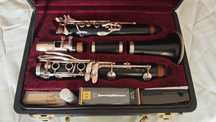 Clarinete Buffet Crampon e13 Sib 18 chaves