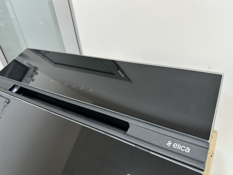 Elica STRIPE czarny okap 60cm NOWY