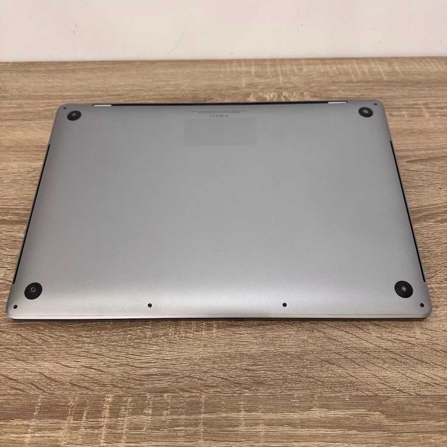 MacBook Pro 16" i9 / 32Gb DDR4 / SSD 512Gb / Radeon 5500m (код: M0341)