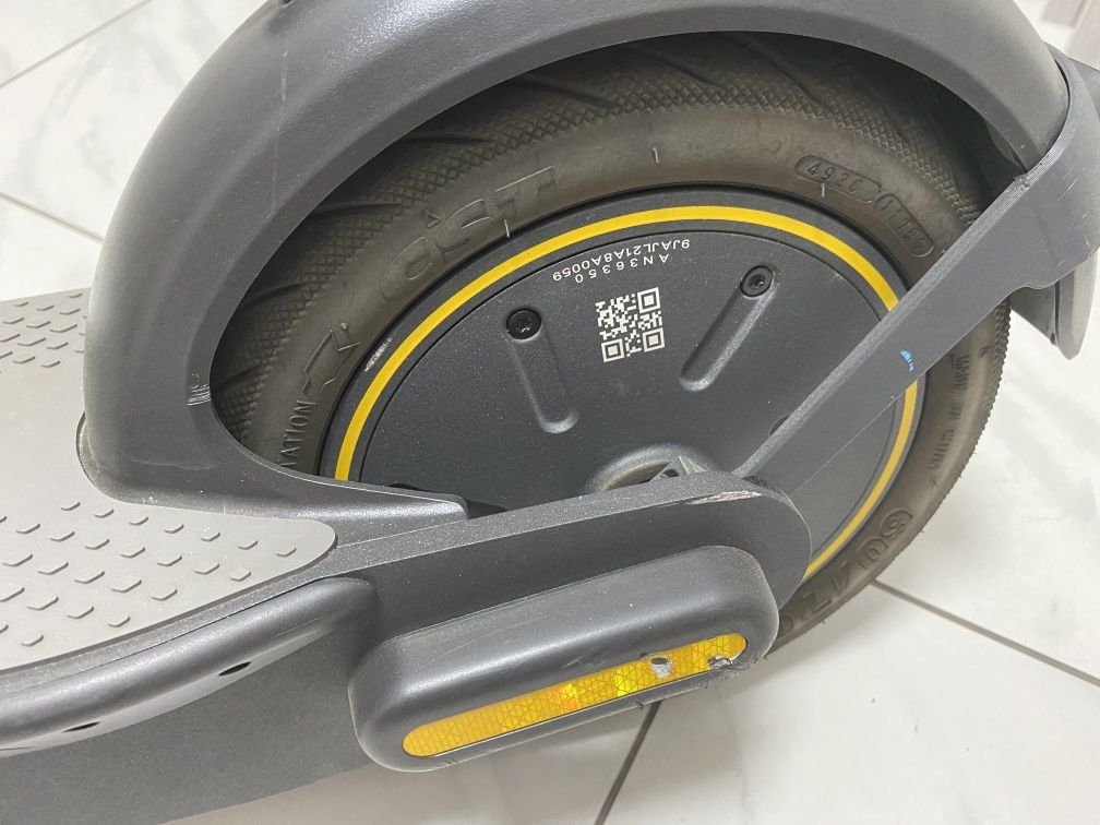 Ninebot KickScooter MAX G30P
