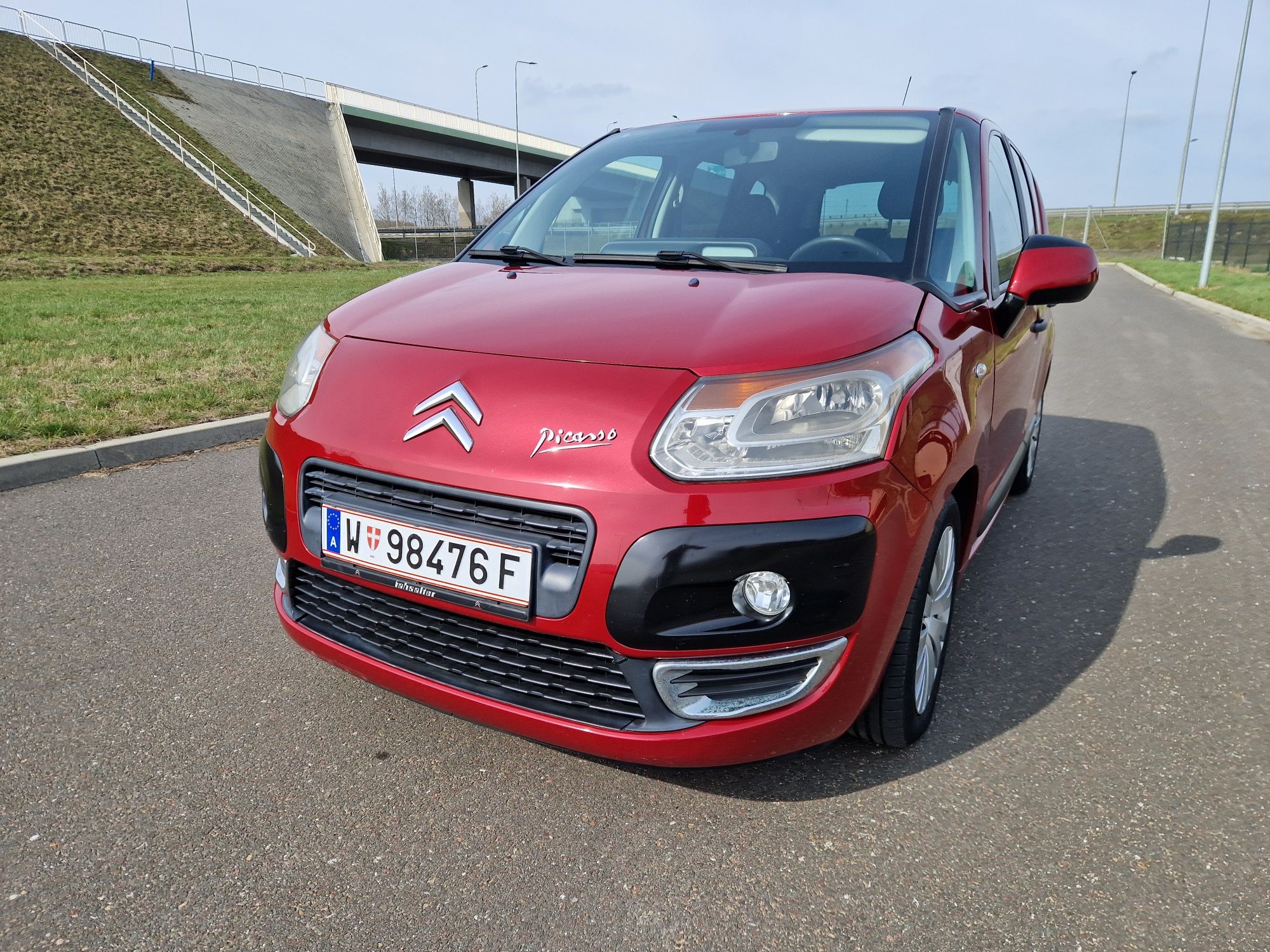 Citroen C3 Picasso 1.4 16V 95KM 
Rok: 2012