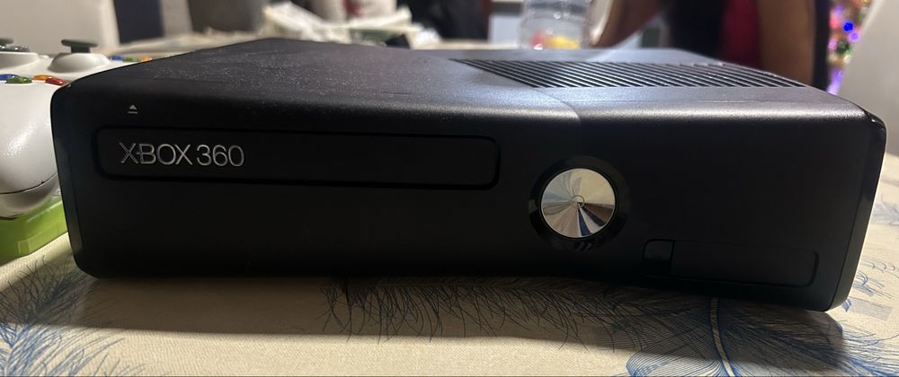 Vendo xbox 360 500gb como nova desbloqueada