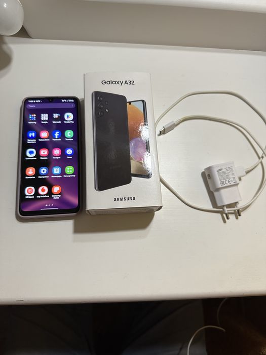 Продам телефон Самсунг А32