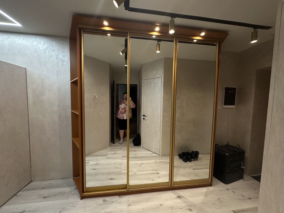 Продаж шкаф - купе