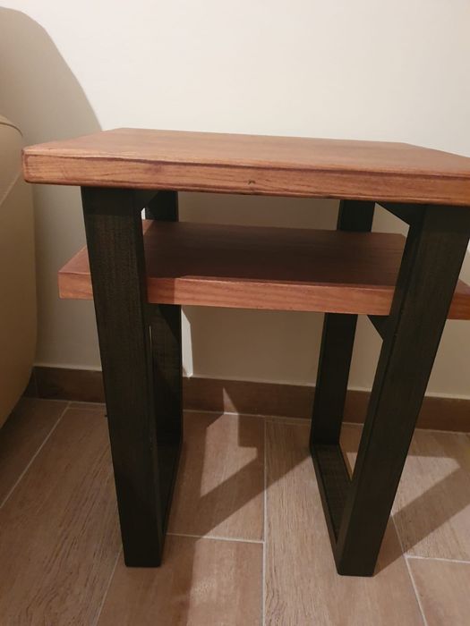 Cosola / Secretária 1,20x0,40x0,78 + mesa de apoio / mesa de cabeçeira