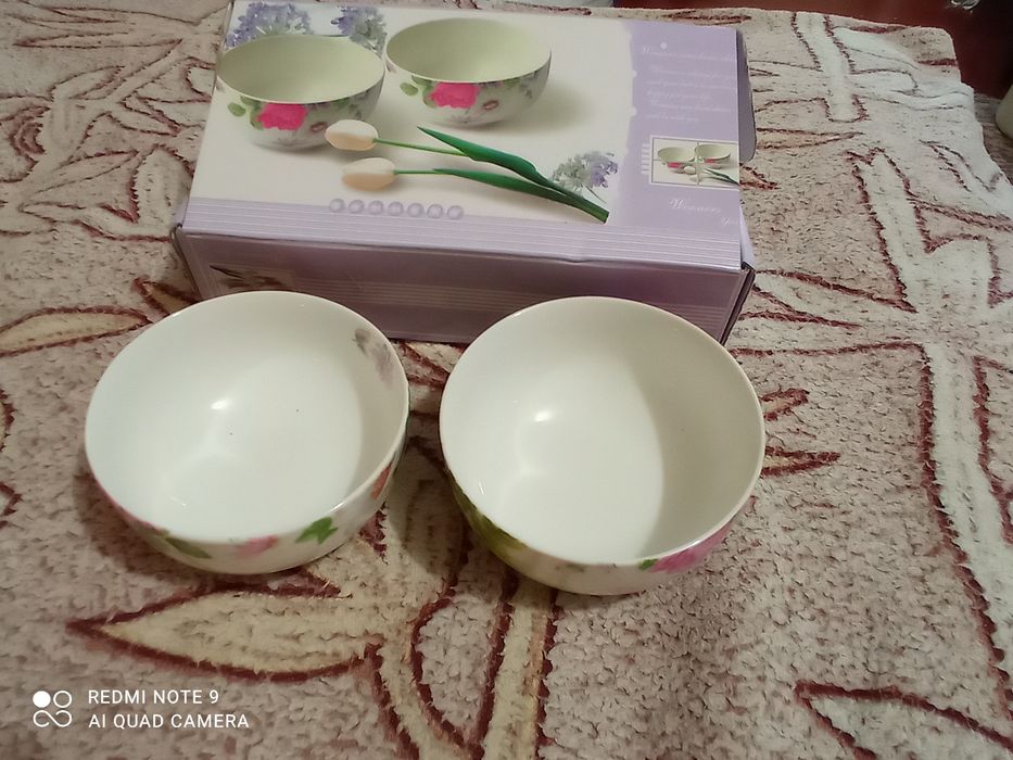 Продам новый  набор салатниц 2шт
