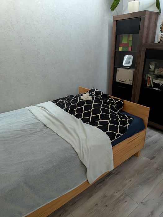 Drewniane Łóżko z materacem 200x140