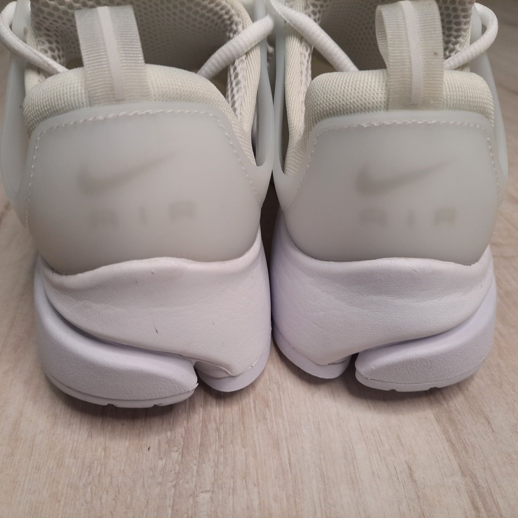 Оригінальні чоловічі кросівки NIKE AIR PRESTO CT3550-100