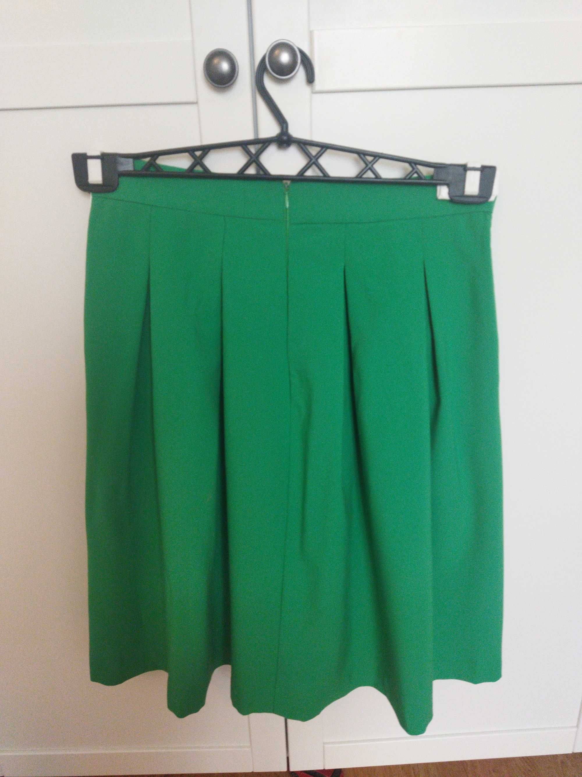 Spódnica r. S/M, 36/8 kolor zieleń gucci, kieszenie.