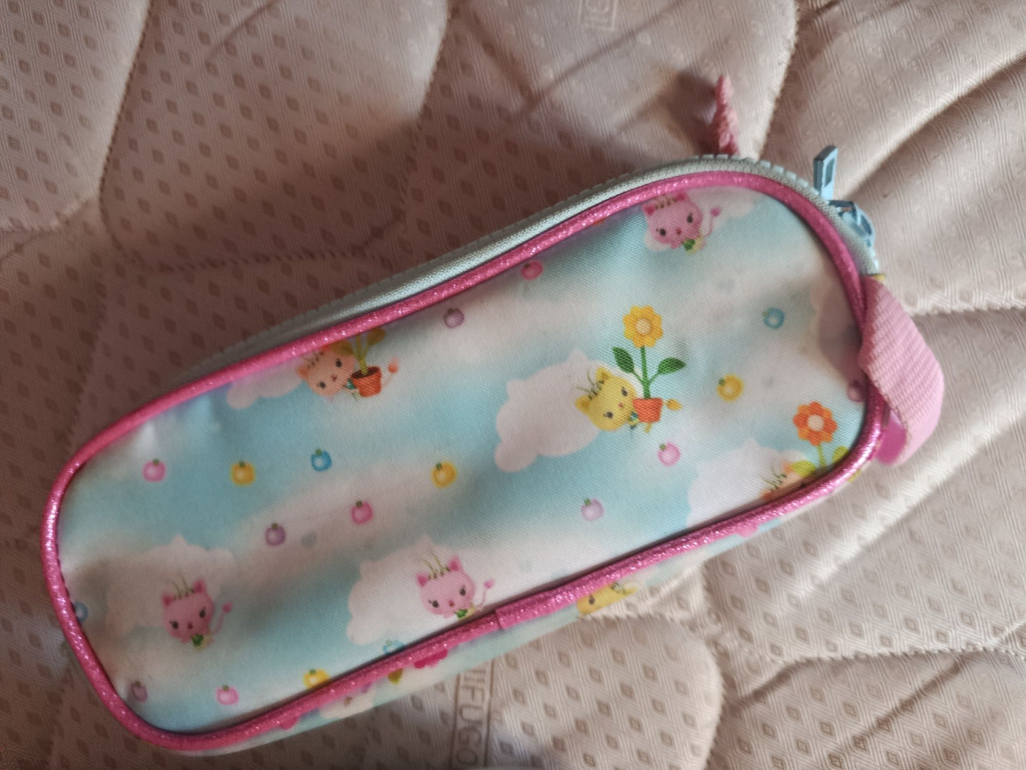 Mochila e estojo escolar gabby gato