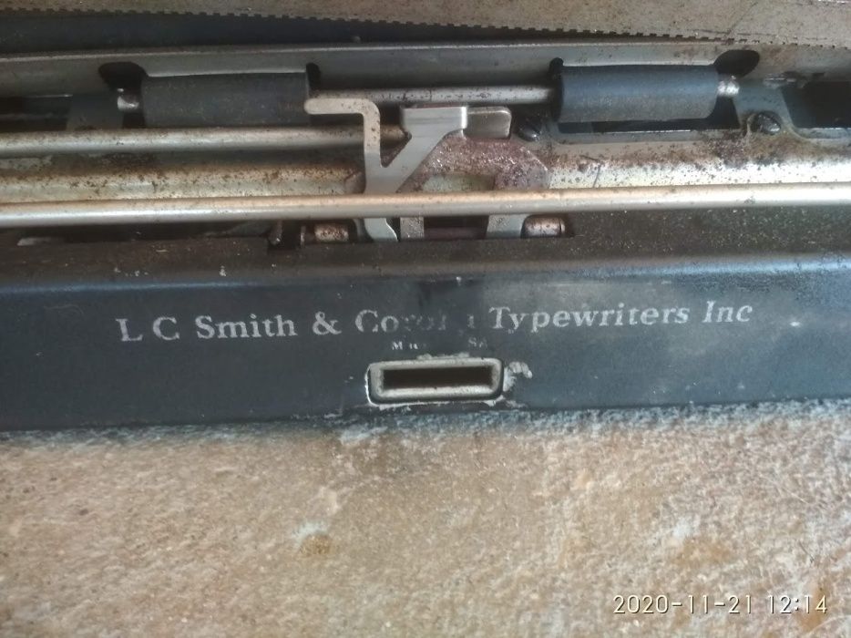 Maquina escrever L.C. Smith Corona (1946)
