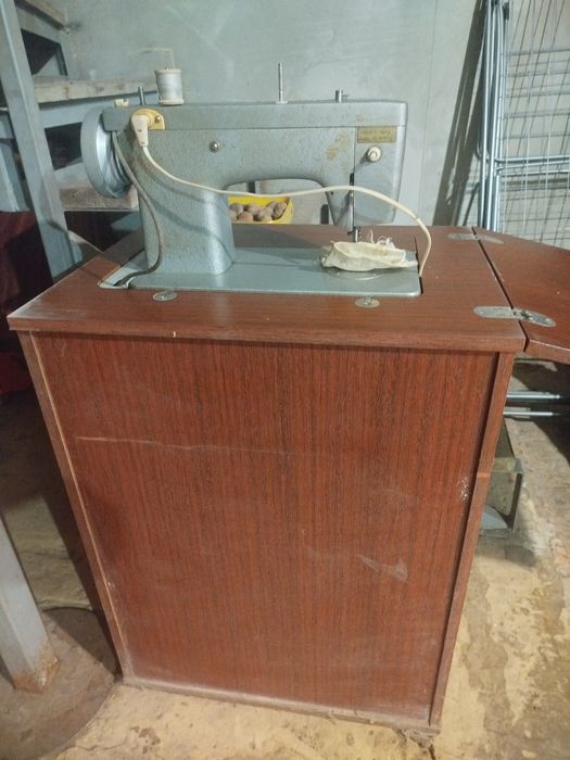 Швейная машинка ,,Чайка,,с приводом