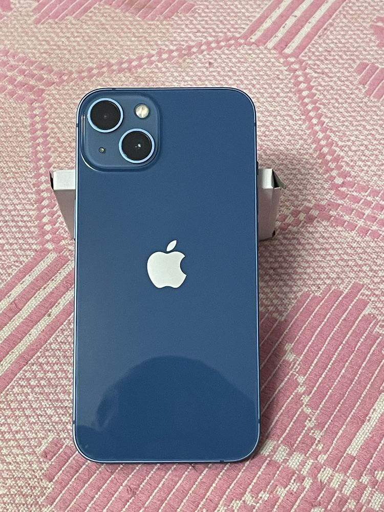 iPhone 13 256gd.