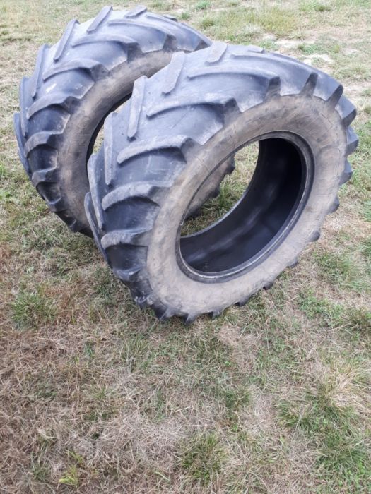 Ładna para opony rolnicze zachodnie MICHELIN RADIAL 420/65 R - 24