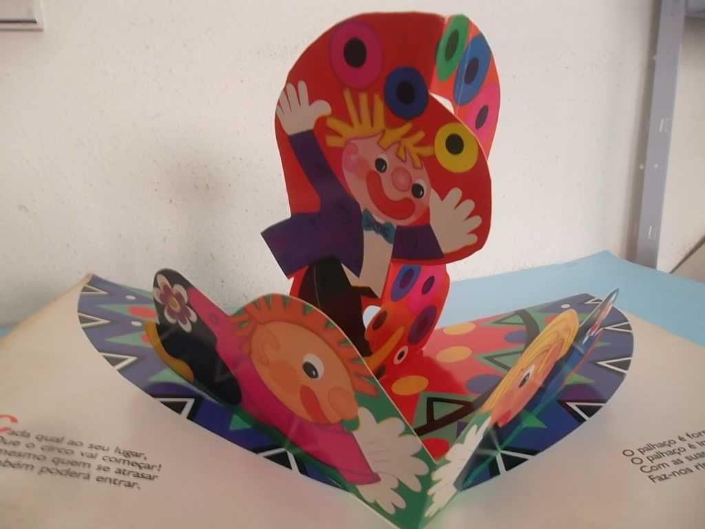 4 Livros antigos pop-up / relevo / tridimensionais.