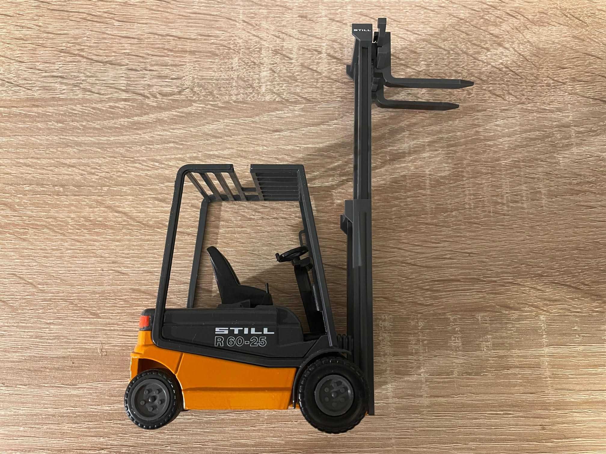 Model - wózek widłowy Still RX 60 - 25