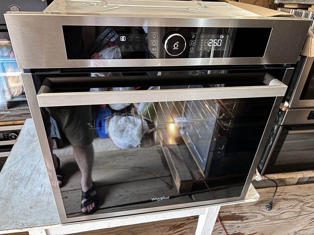 Духовка Whirlpool 6 sense (Італія)