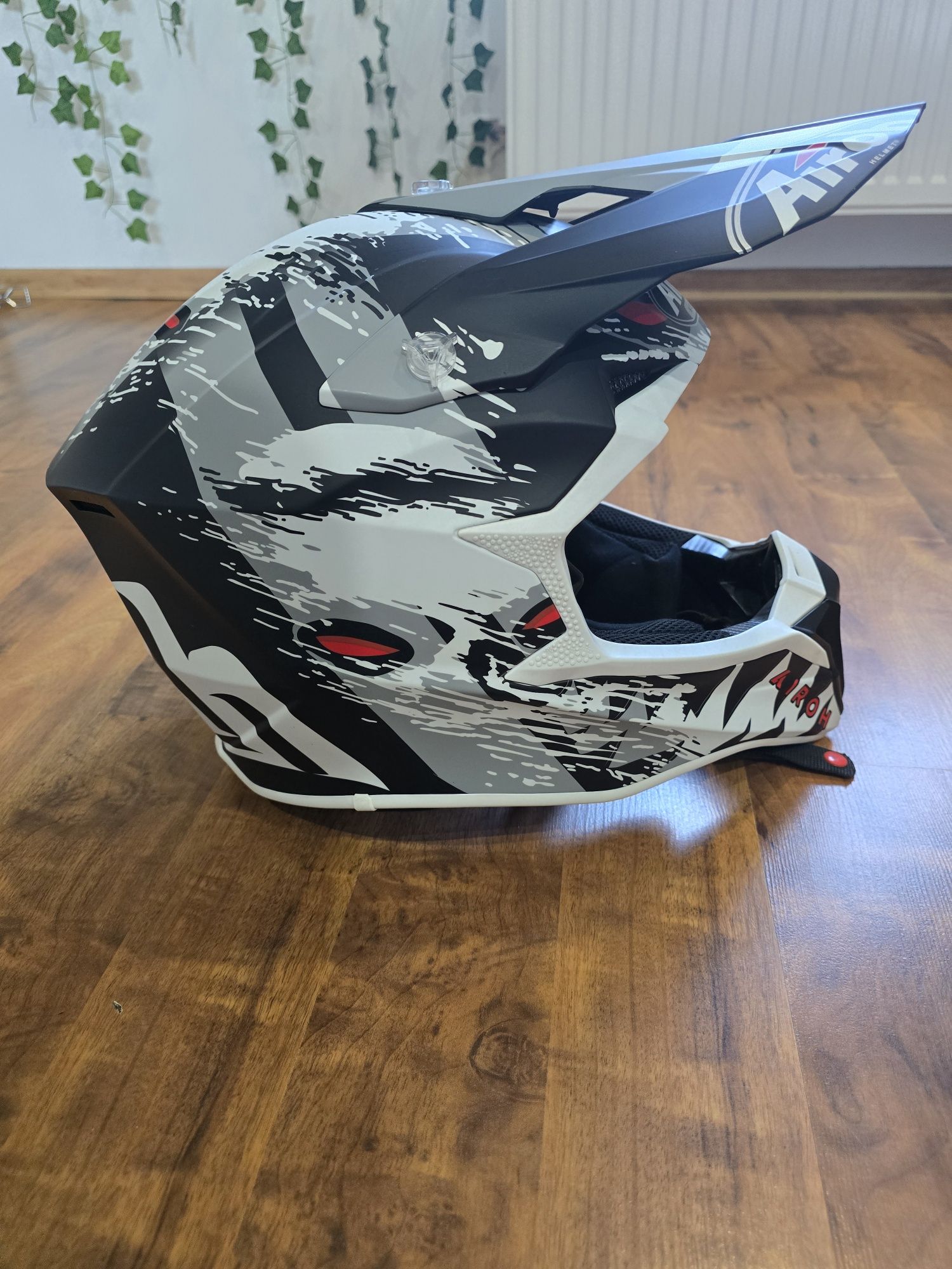 Kask Airoh + gogle + intercom do rozmów