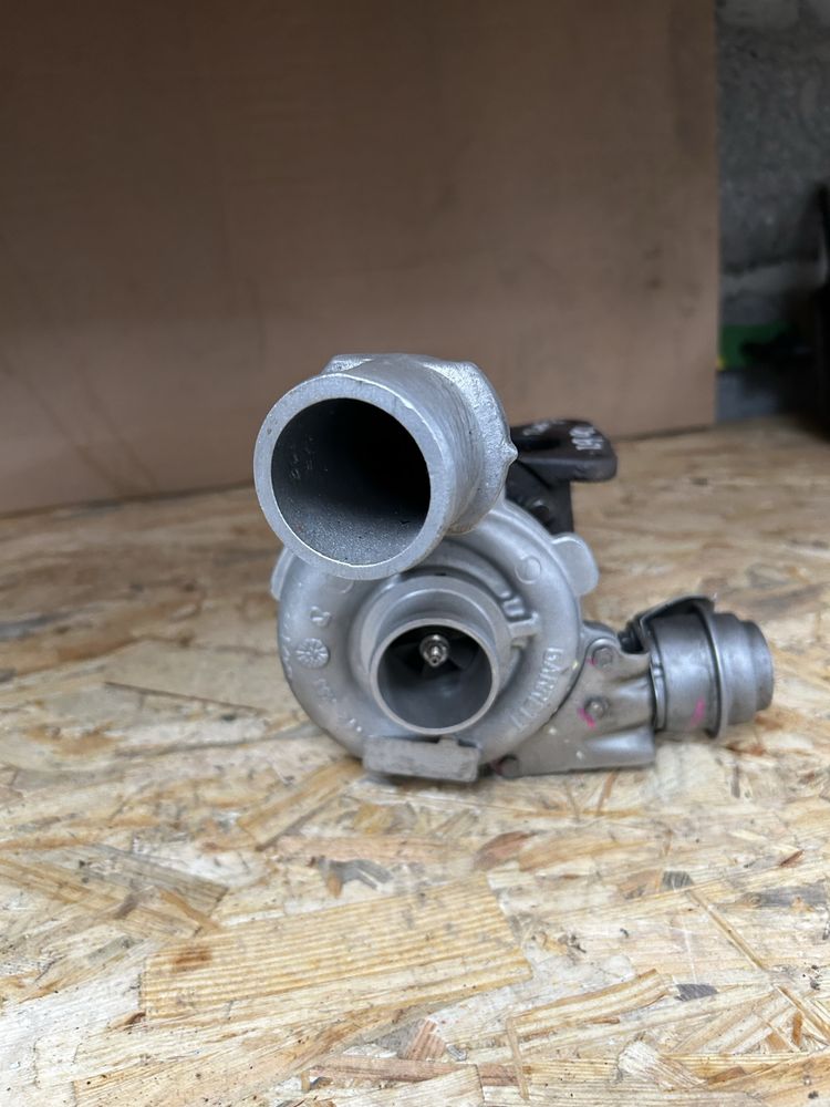 Turbo , spreżarka 1.9 Dci trafic