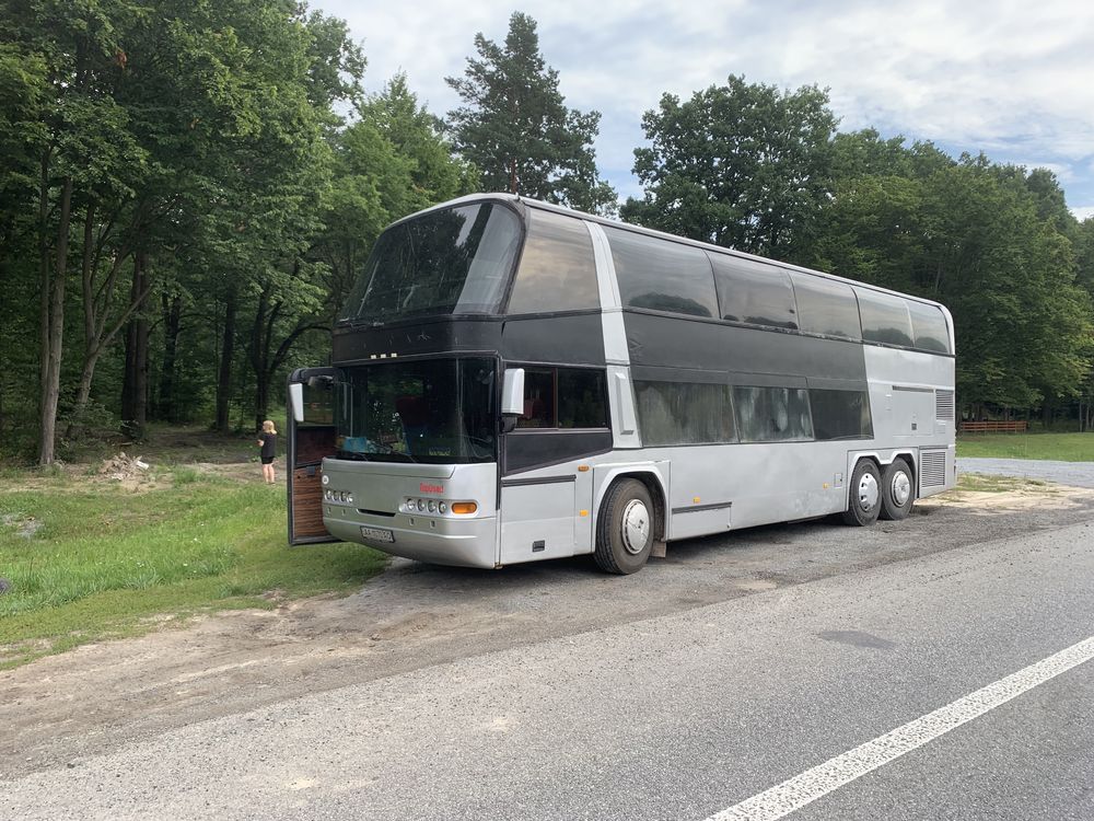 Автобус Neoplan 122