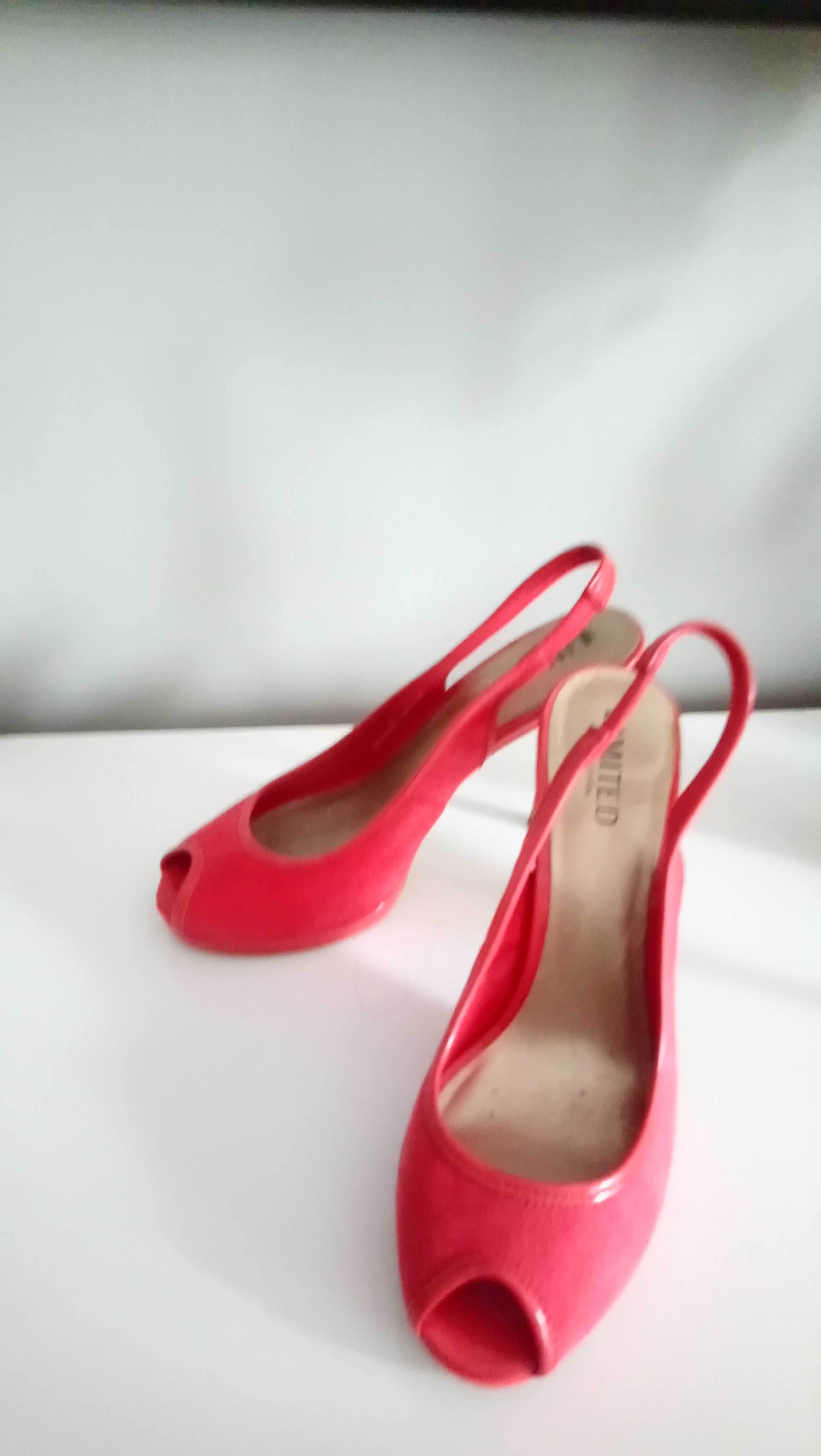 pantofle   -  rozm 38  rozm 5  firmy Limited Collection Okazja