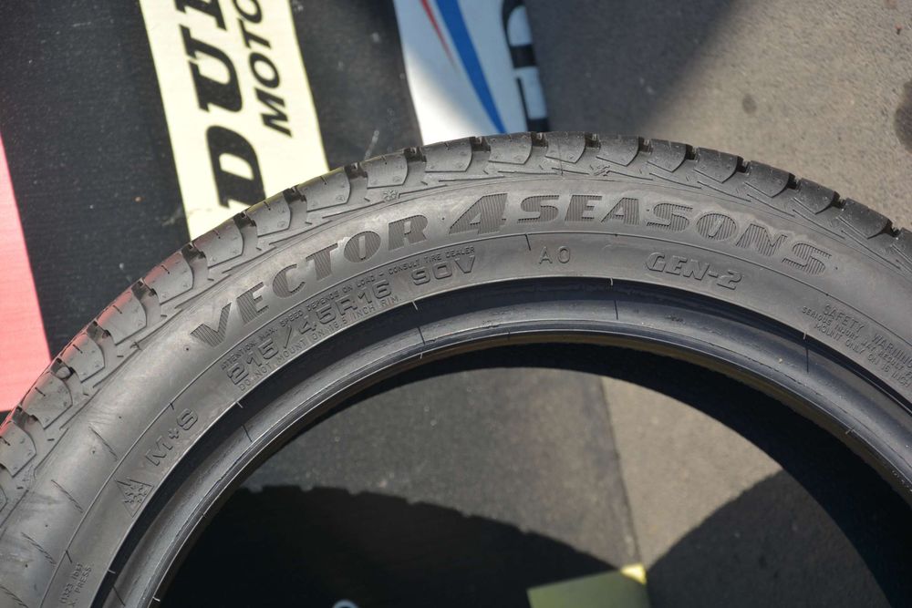 Opony 215/45R16 całoroczne 215/45/16 GOODYEAR (osobowe) OU11016