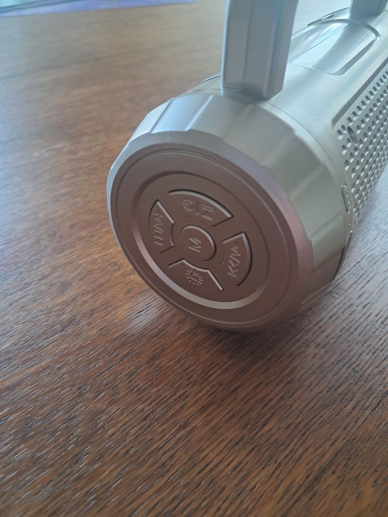 Radio USB z latarką