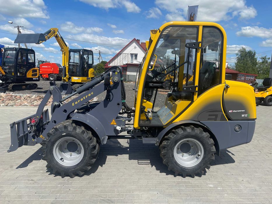 Ładowarka przegubowa EUROTRAC W12S z kabiną i Silnik KUBOTA V1505