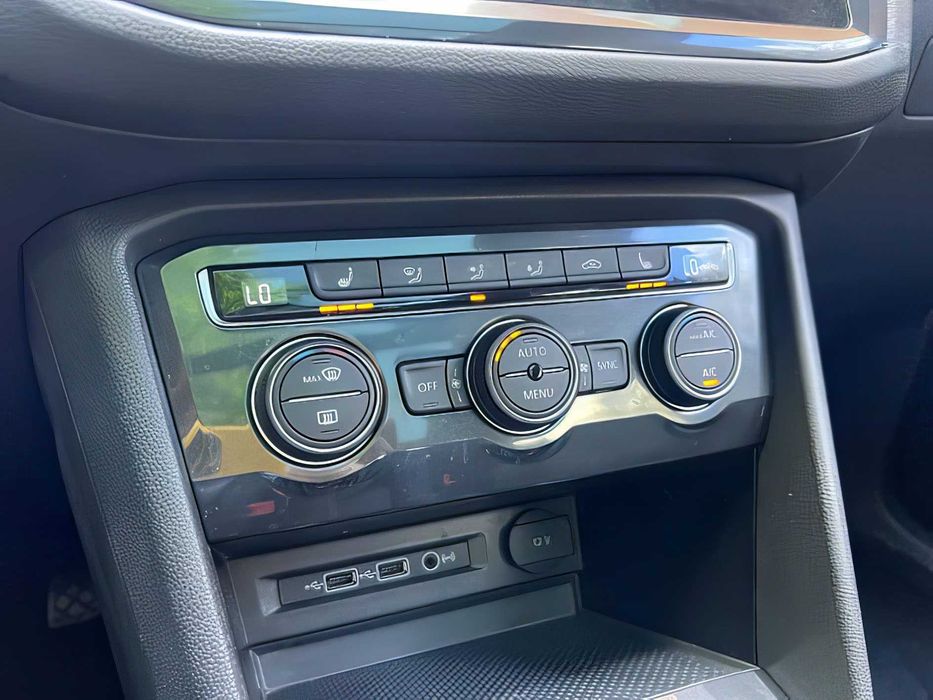 Volkswagen Tiguan      2018