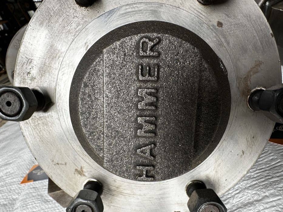 Напіввісь зі ступицею 6х205 розболтовка