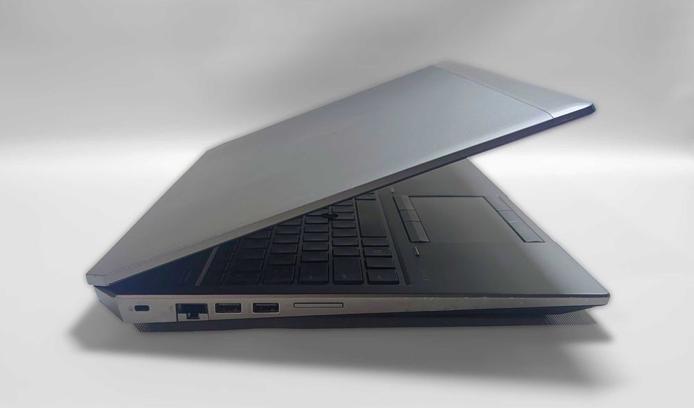 *️⃣HP ZBook 15 G6 I7/6xCores/4.6GHz/FHD_IPS/32G_RAM/512G_SSD/T1000 4G/