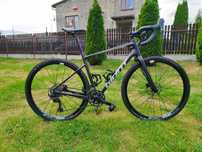 Giant revolt 0 M/L gravel GRX 2x11