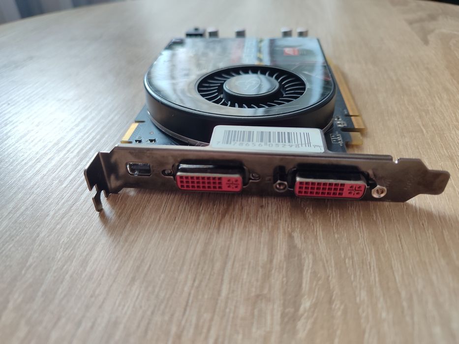 Видео карта Radeon HD 5750 1GB DDR5