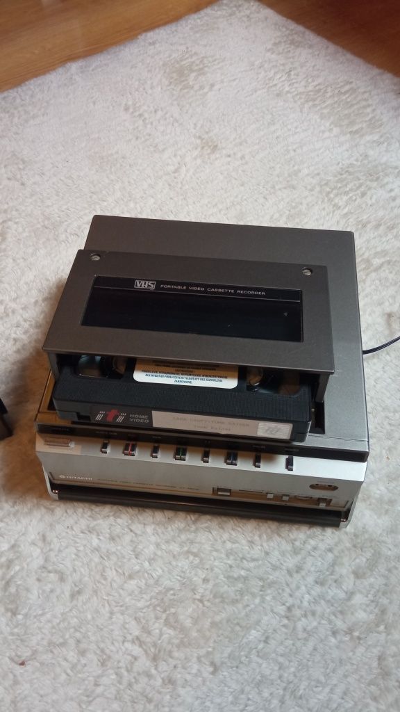 Hitachi VT-6500E VHS Recorder śliczny, sprawny lata 80'