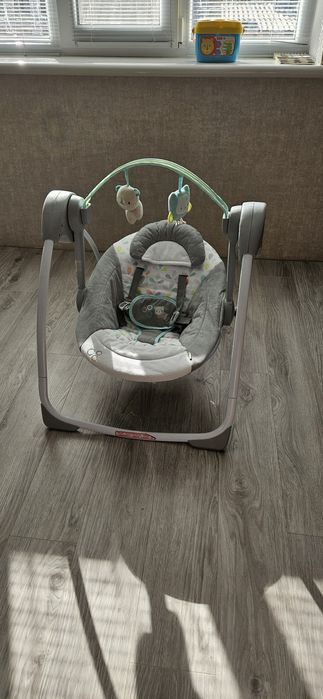 Гойдалка для немовлят