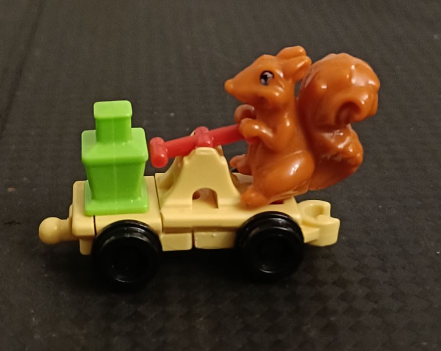 Bonecos Kinder antigos