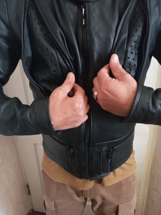 Продам шкіряну курточку байкера Hein Gericke утеплену