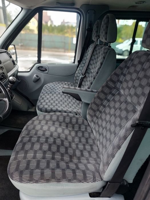 Ładny FORD TRANSIT TOURNEO * 9 osób * Kliamtyzacja po całości