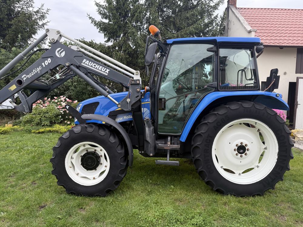 New Holland T5050 Ładowacz czołowy Faucheux
